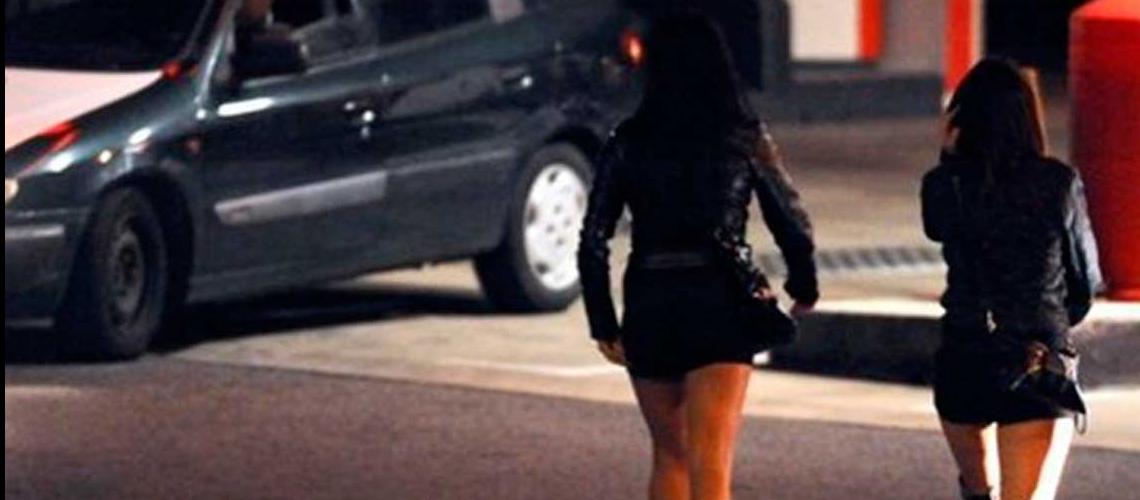 Валдай Проститутку Стоят На Трассе